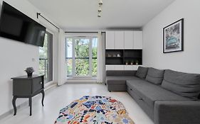 Spacious Apartment Dmowskiego By The River With Parking & Balcony By Noclegi Renters
